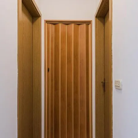 Blue Lagoon St - One Bedroom Daire