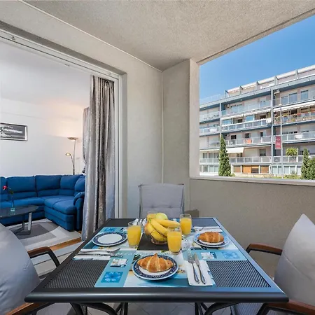 דירה Blue Lagoon St - One Bedroom