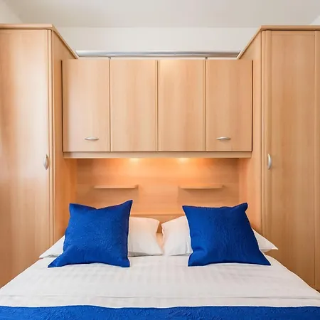 Blue Lagoon St - One Bedroom *